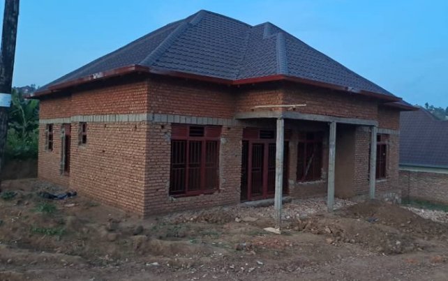 FOR SALE – House with 4 Bedrooms at GAHANGA