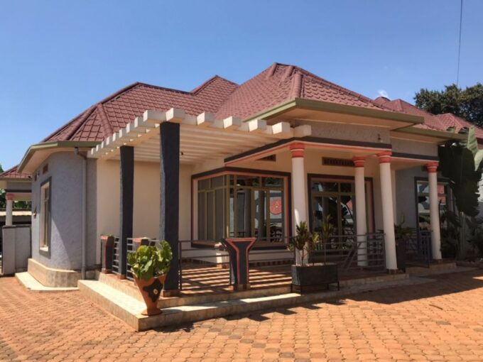 5 Bedrooms house for sale – Kanombe